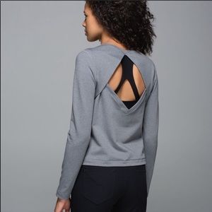 Lululemon Back up long sleeve